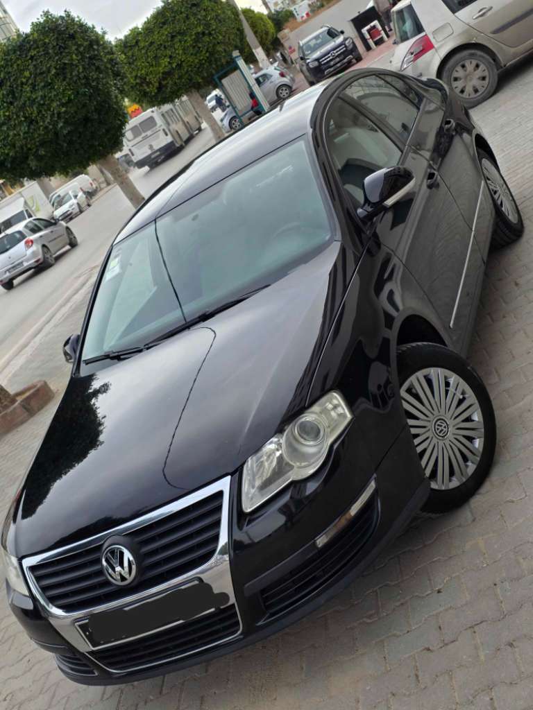 PASSAT B7 1.6  ( FAIBLE KILOMETRES)