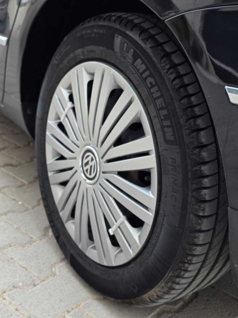 PASSAT B7 1.6  ( FAIBLE KILOMETRES)