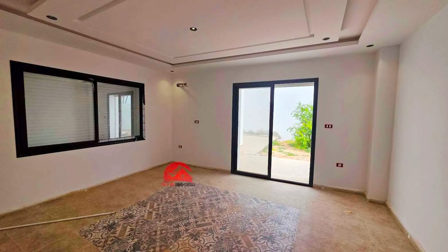 VILLA DE PLAIN-PIED À VENDRE À HOUMT SOUK DJERBA ZU - RÉF V713
