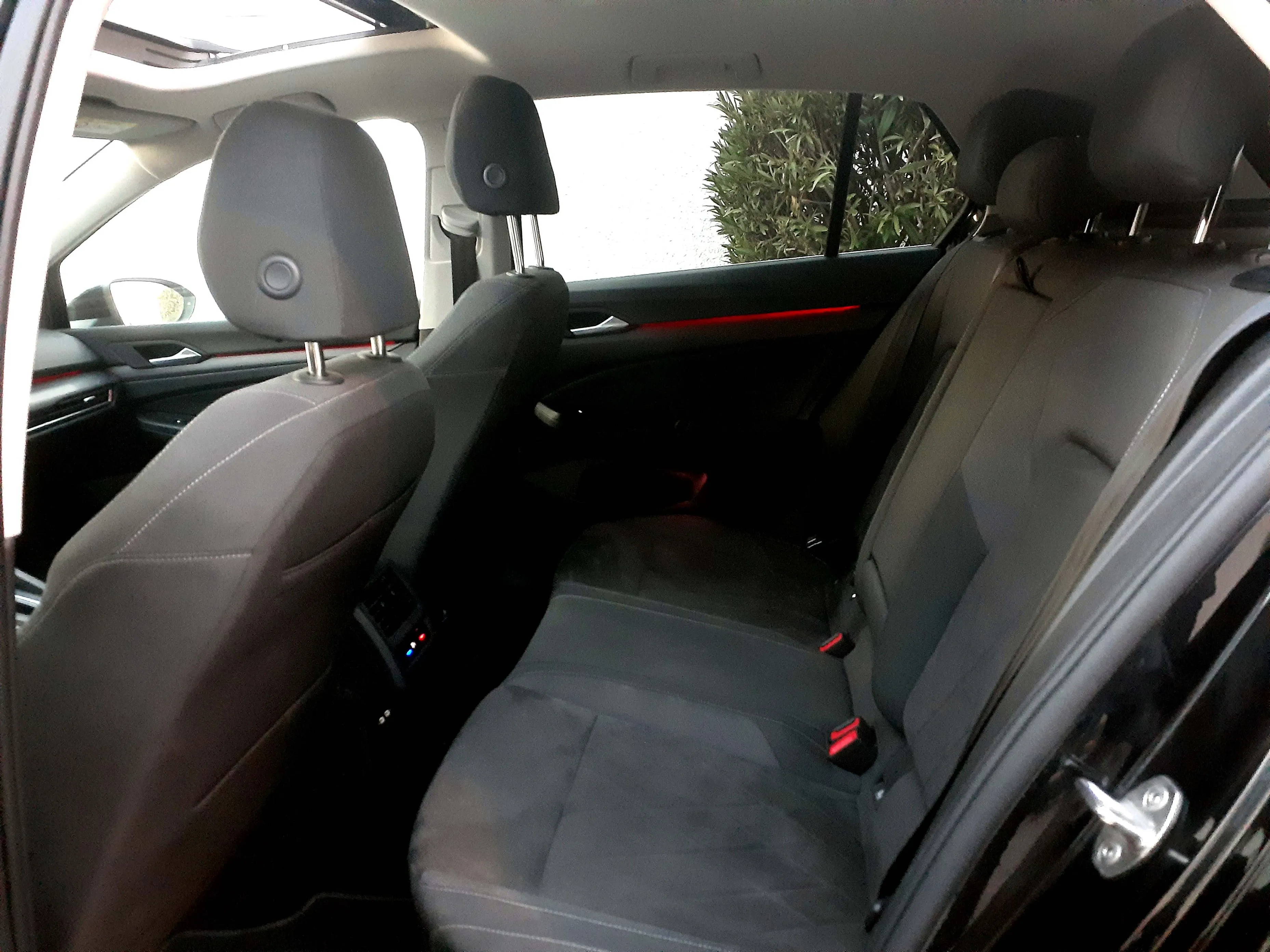 GOLF 8 style BVA 1.5 e tsi 50km tu 254 تسجيل أول