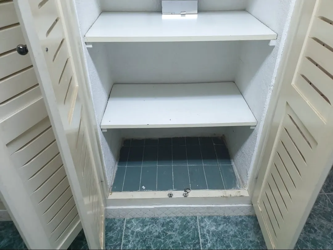 Location S1 vide à El Menzah 9A 