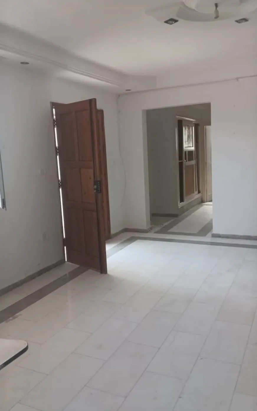 Location S2 vide à Jardin D'El Menzah 1