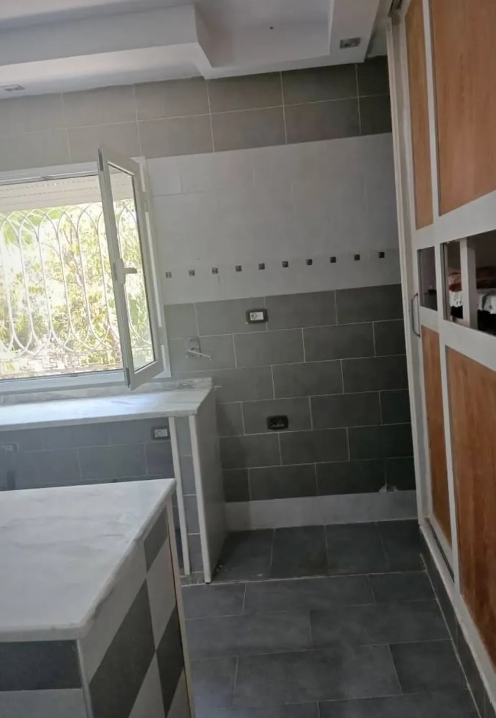 Location S2 vide à Jardin D'El Menzah 1