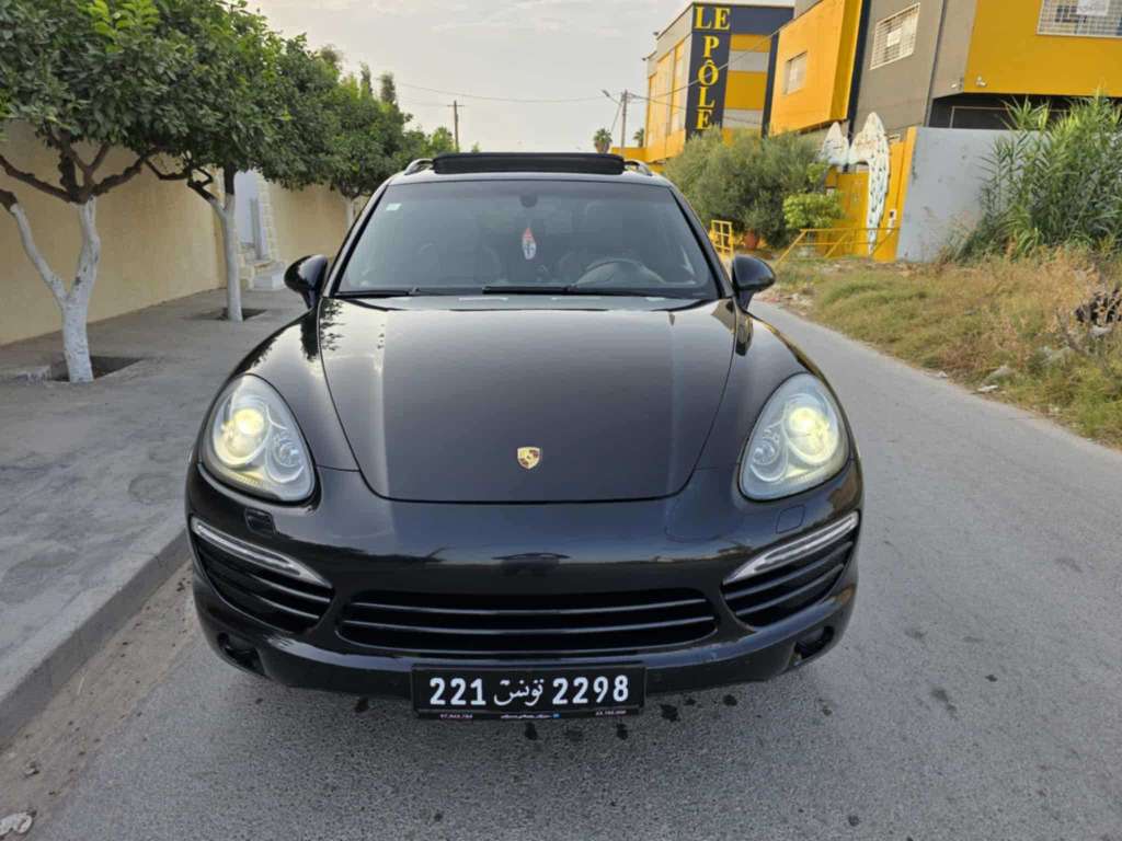 ✅Av porche Cayenne S Kit GTS essence 4.8 V8 modèle 2012 ttoption tél 23.964.164