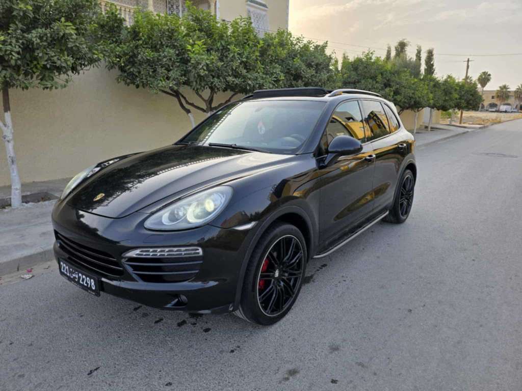 ✅Av porche Cayenne S Kit GTS essence 4.8 V8 modèle 2012 ttoption tél 23.964.164