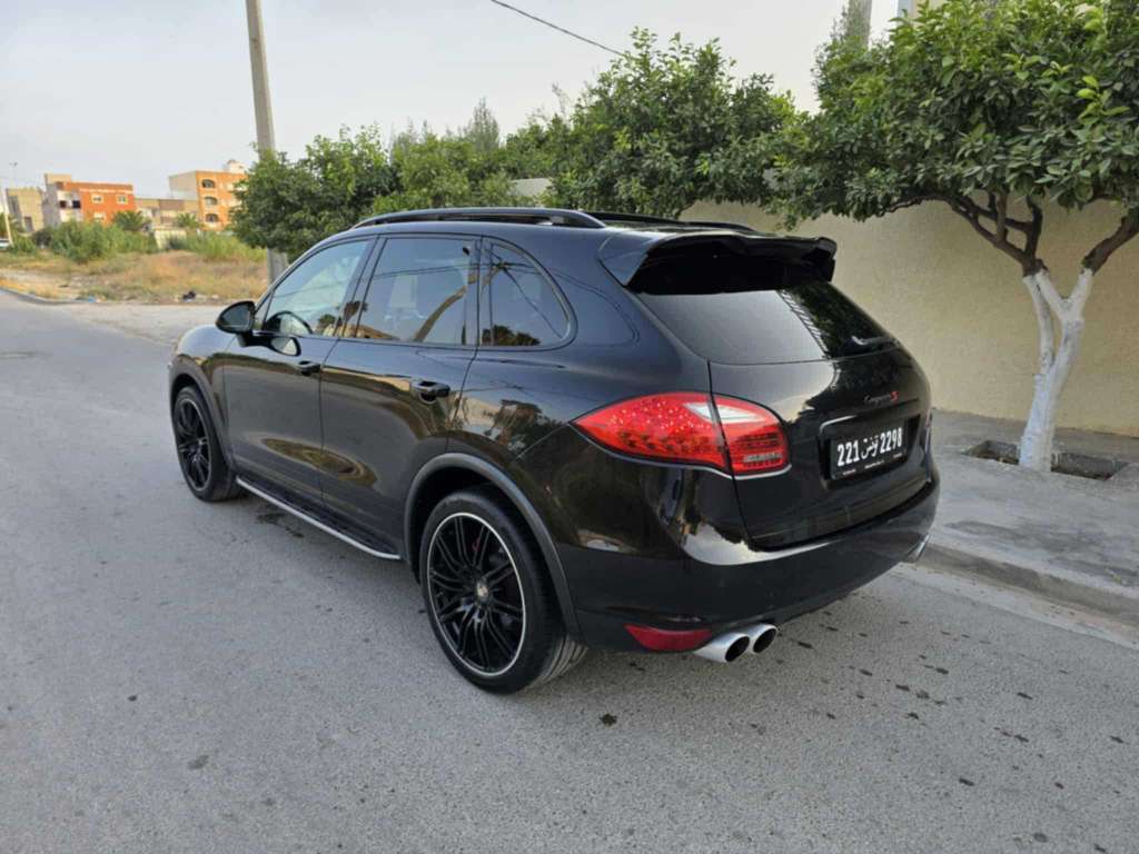 ✅Av porche Cayenne S Kit GTS essence 4.8 V8 modèle 2012 ttoption tél 23.964.164