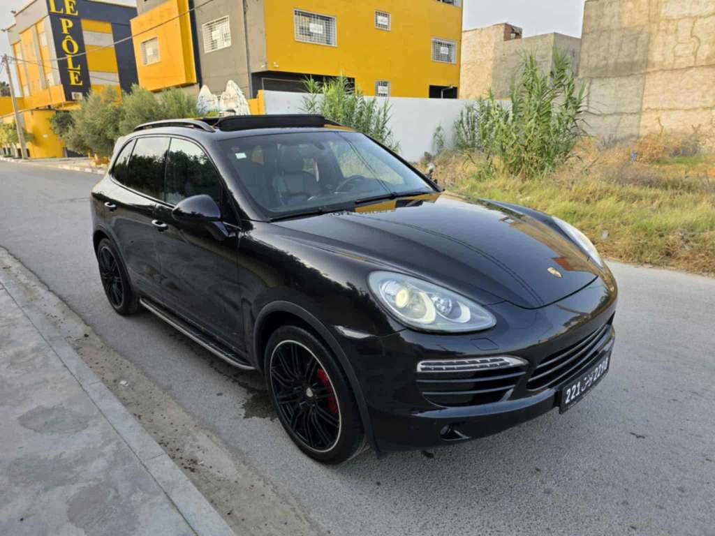 ✅Av porche Cayenne S Kit GTS essence 4.8 V8 modèle 2012 ttoption tél 23.964.164