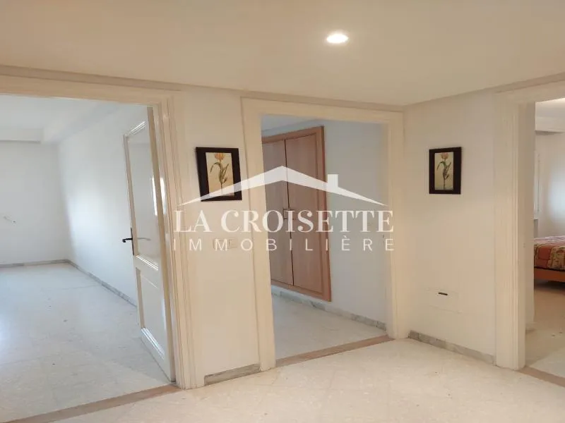 Appartement S+2 avec jardin à La Marsa MAL2335