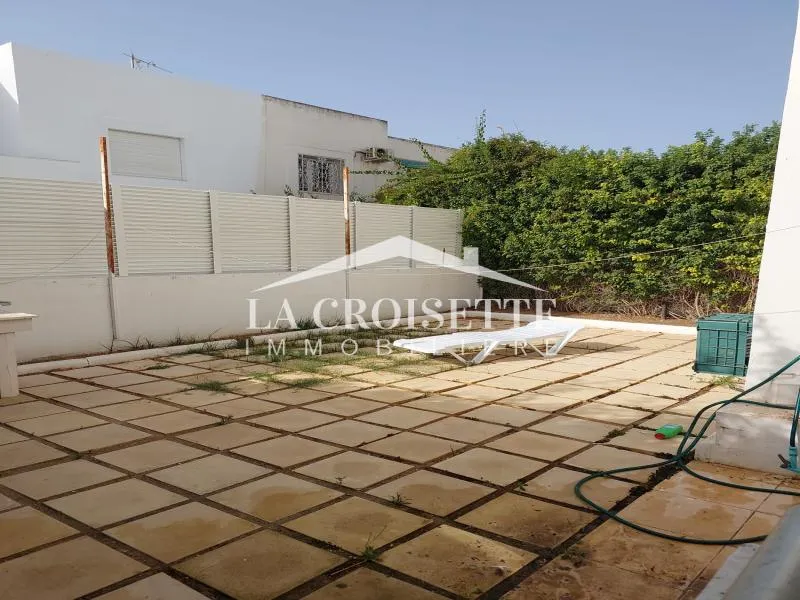 Appartement S+2 avec jardin à La Marsa MAL2335