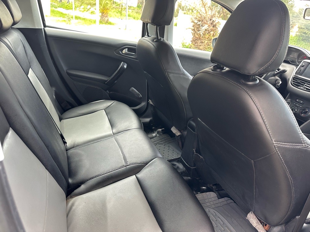 PEUGEOT 208 ALLURE