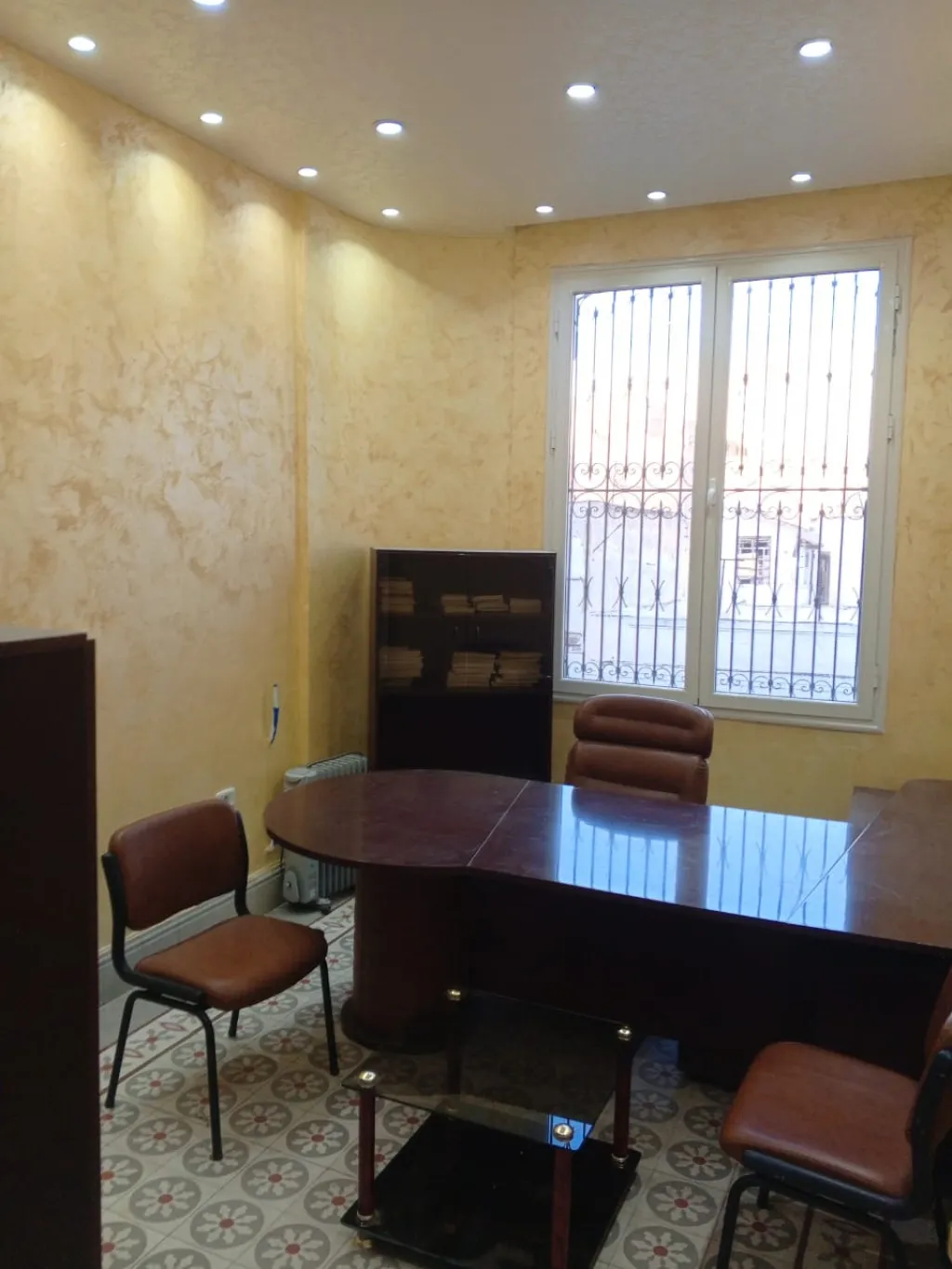 Bureau meublé à louer – 2ᵉ étage, Rue de Palestine