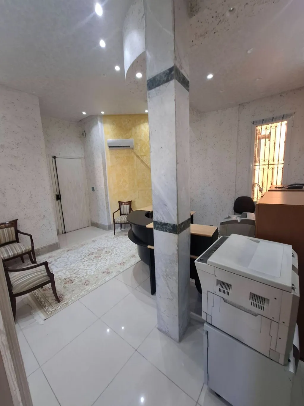 Bureau meublé à louer – 2ᵉ étage, Rue de Palestine