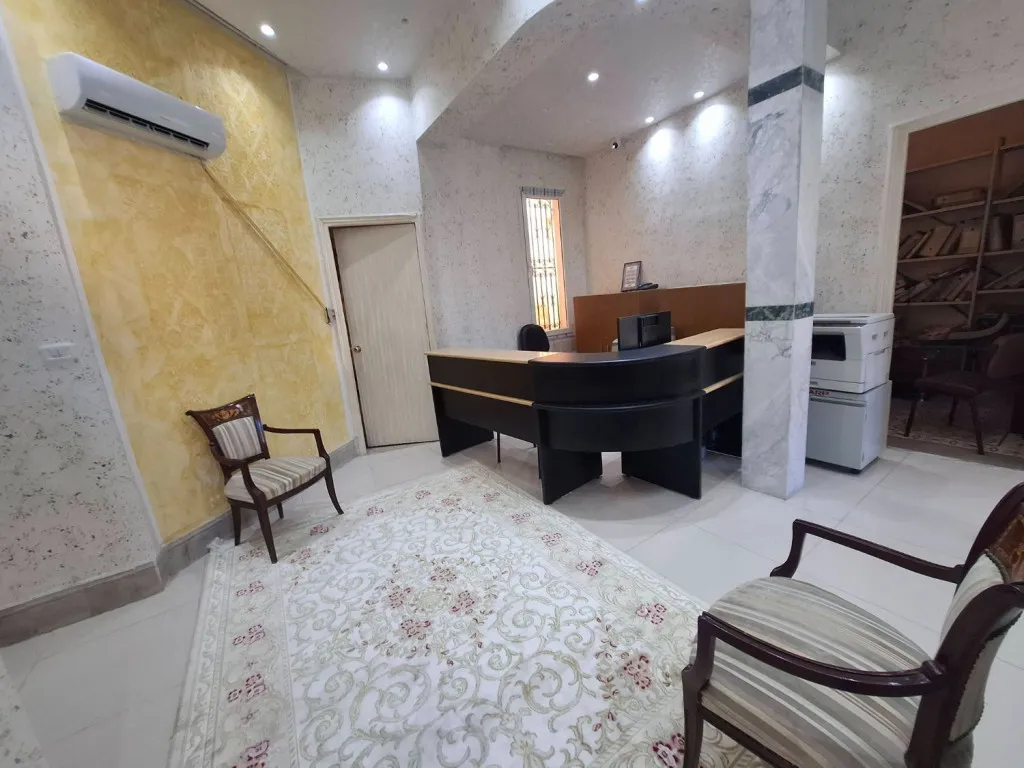 Bureau meublé à louer – 2ᵉ étage, Rue de Palestine