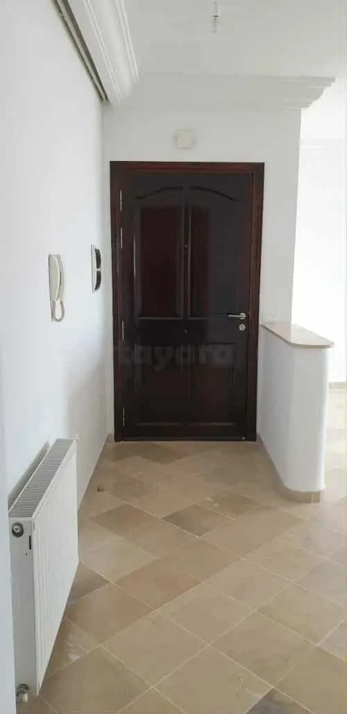 un appartement s+2 a la 4éme étage (avec doubles ascenseurs) a louer a Ghazela Prés de Technopole