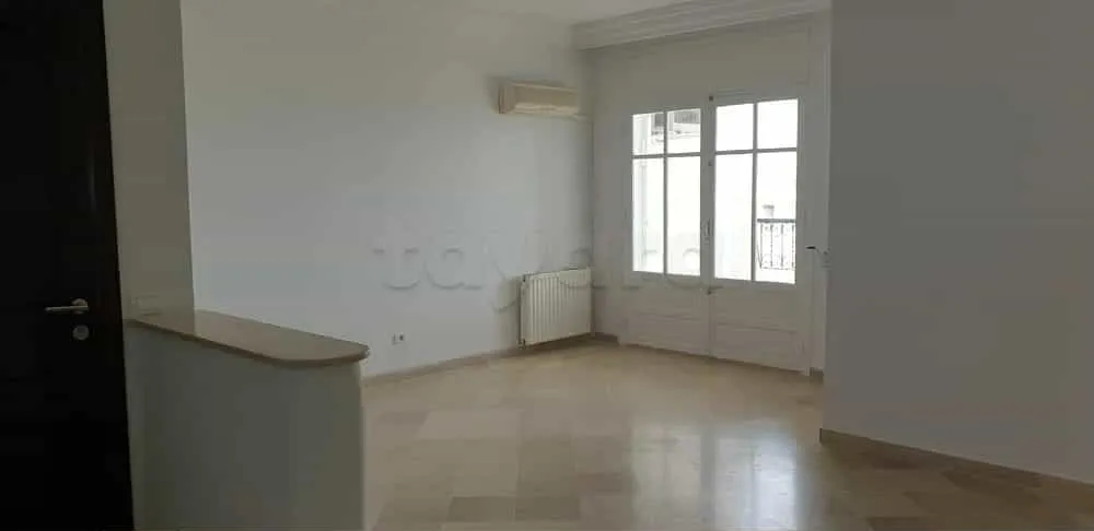 un appartement s+2 a la 4éme étage (avec doubles ascenseurs) a louer a Ghazela Prés de Technopole