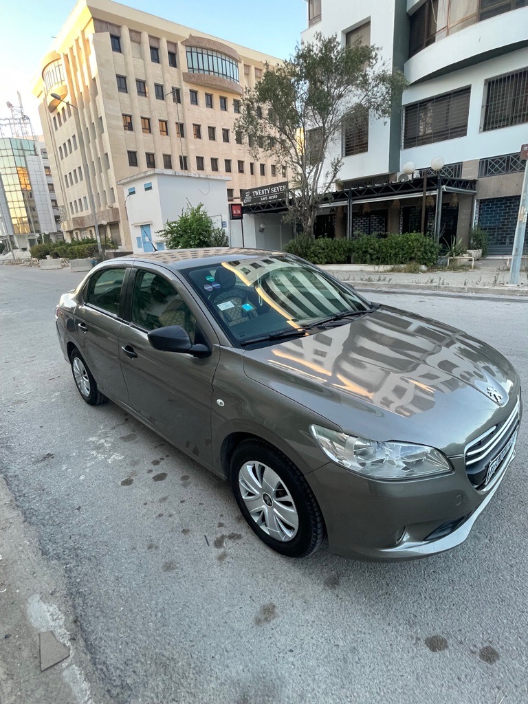 Peugeot 301 modèle 2014