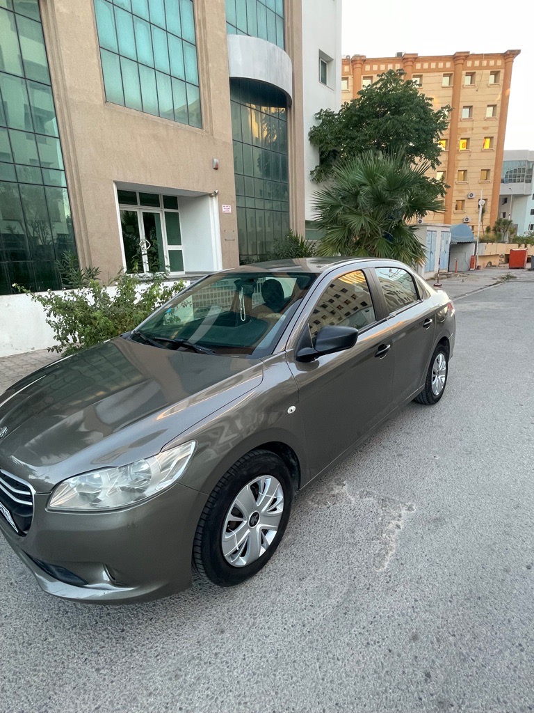 Peugeot 301 modèle 2014