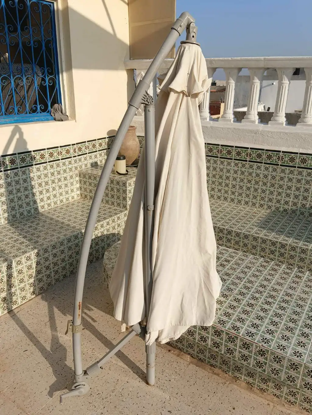 2 parasols de terrasse 