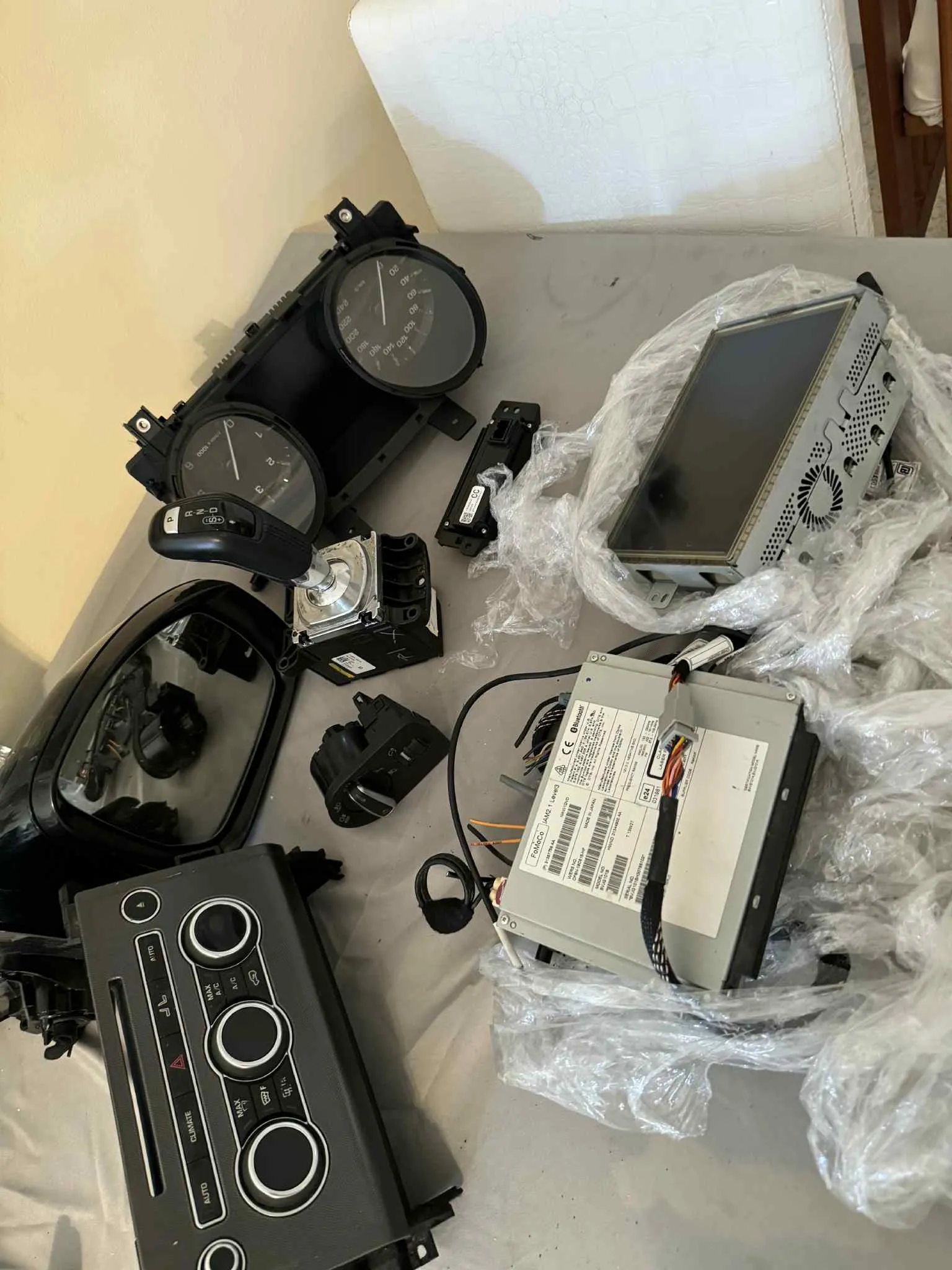 A vendre accessoires mercedes / range rover