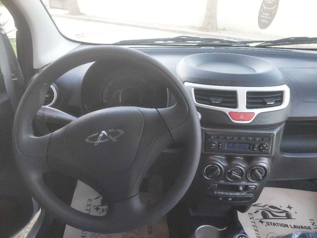 chery qq comme neuf dans emballage 
