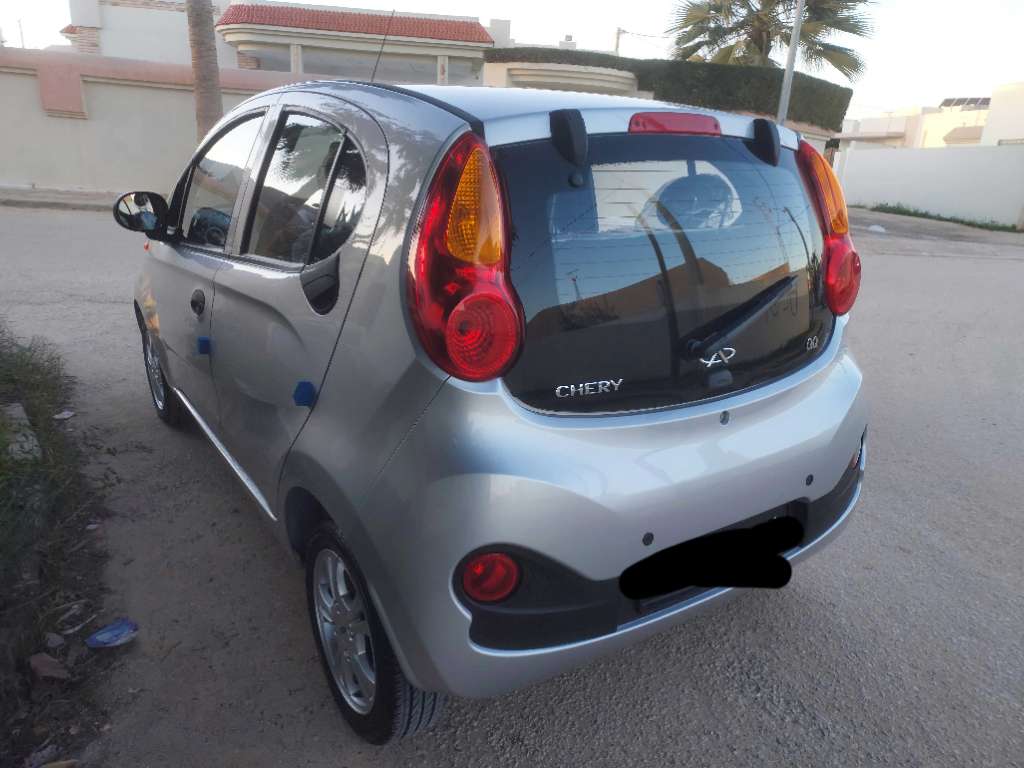 chery qq comme neuf dans emballage 