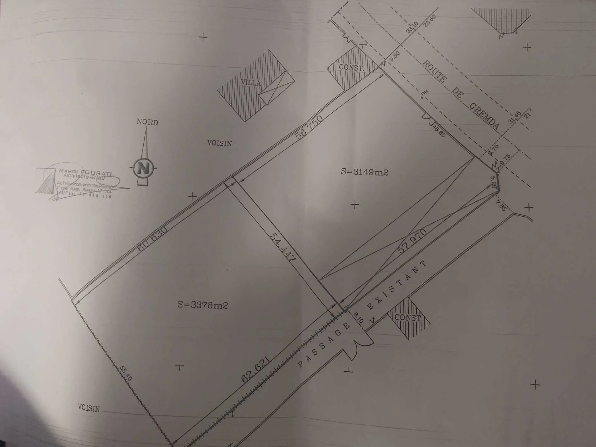 À vendre : Terrain 1 ha — Km 11 Grimda (face SANIMED)