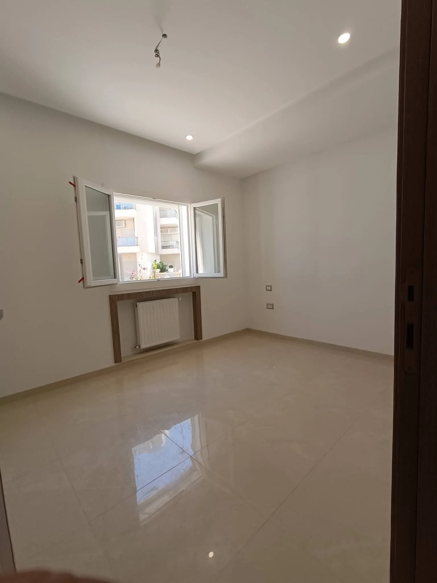 A vendre appartement s1 et s2 luxe pied dans l’eau à chatt_mariem