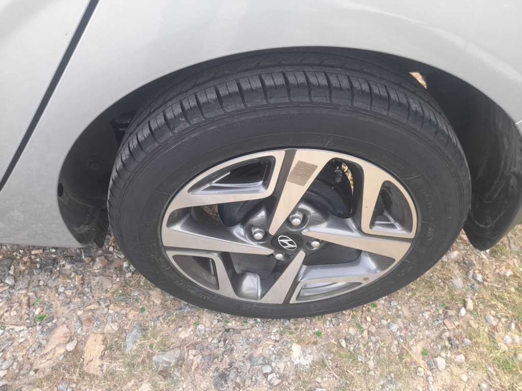 HYUNDAI GRAND I1O SEDAN HIGH GRADE PREMIÈRE MAIN