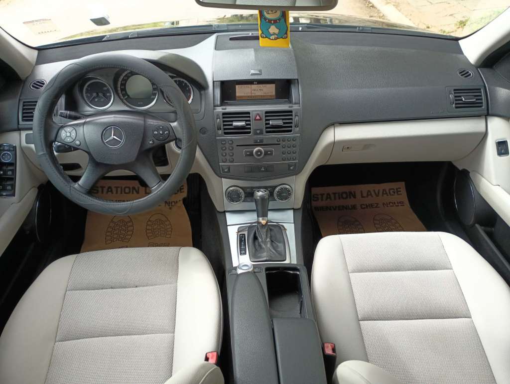 Mercedes C180 essence 