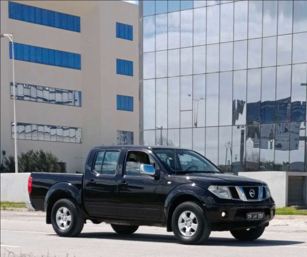 đ Nissan Navara LE // 4*4