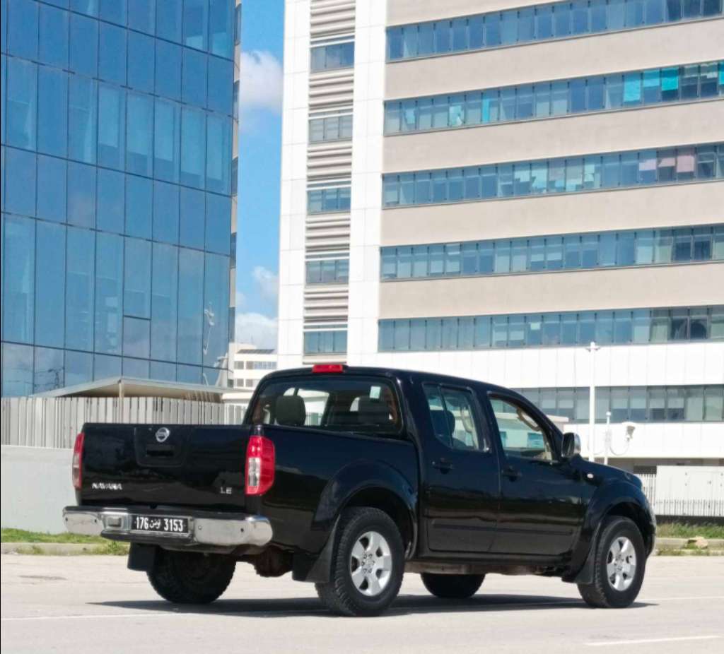 đ Nissan Navara LE // 4*4