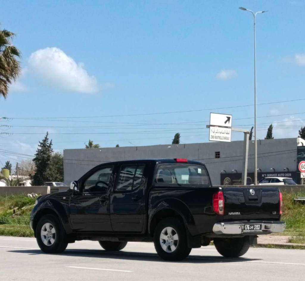 đ Nissan Navara LE // 4*4