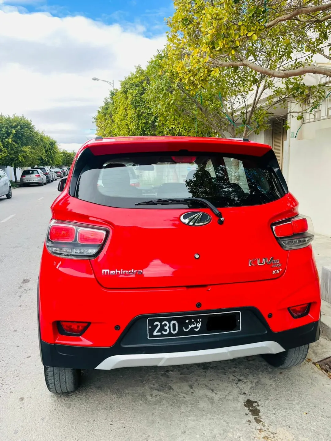 Mahindra Kuv 100/ 2022/ premier Main