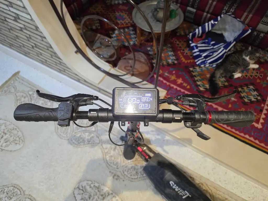 Trottinette Swift Cross