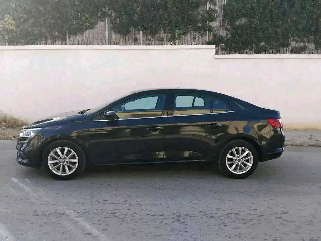 RENAULT MEGANE FULL OPTION PREMIÈRE MAIN