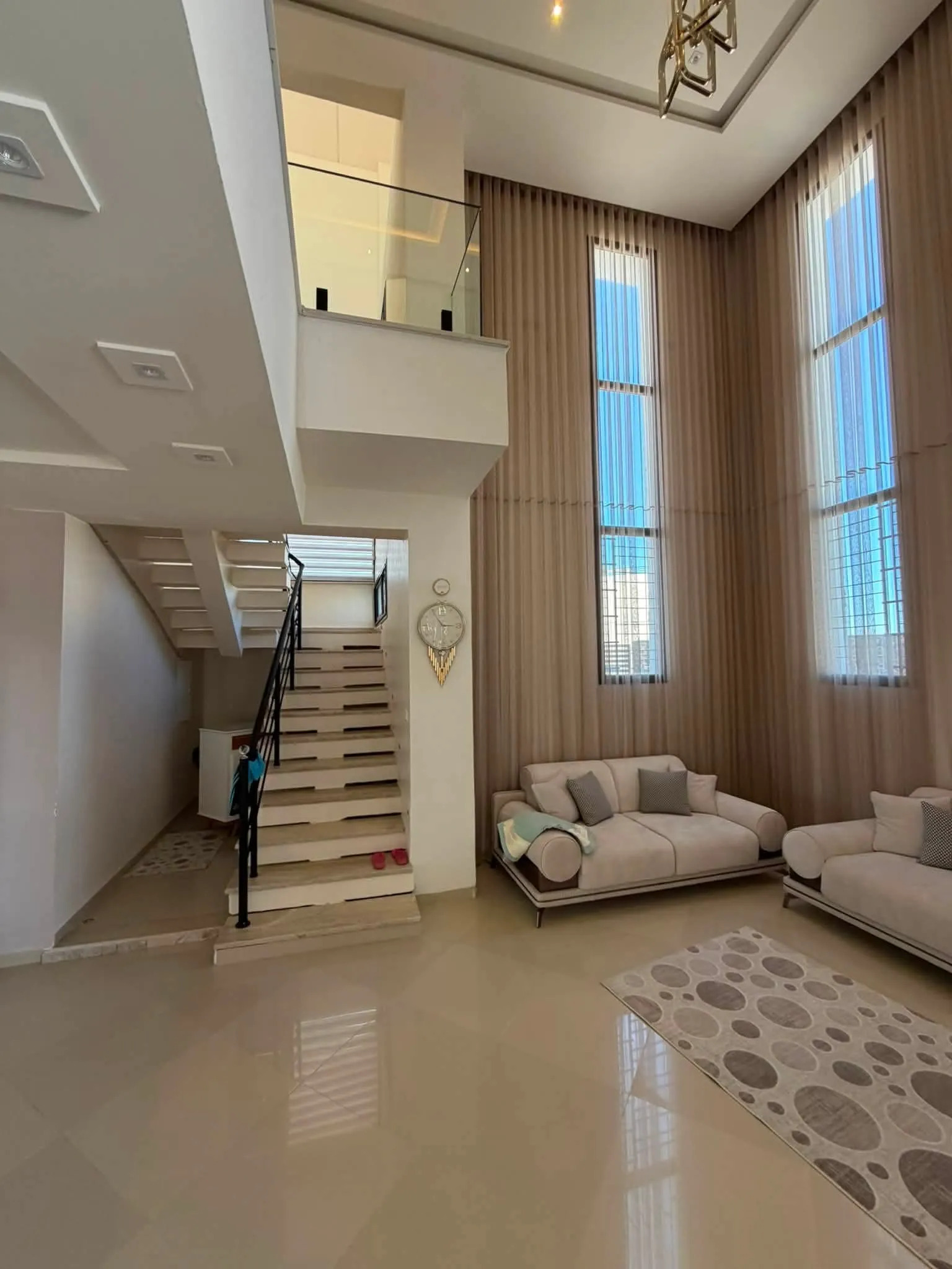 À vendre une superbe villa moderne de standing S+4
