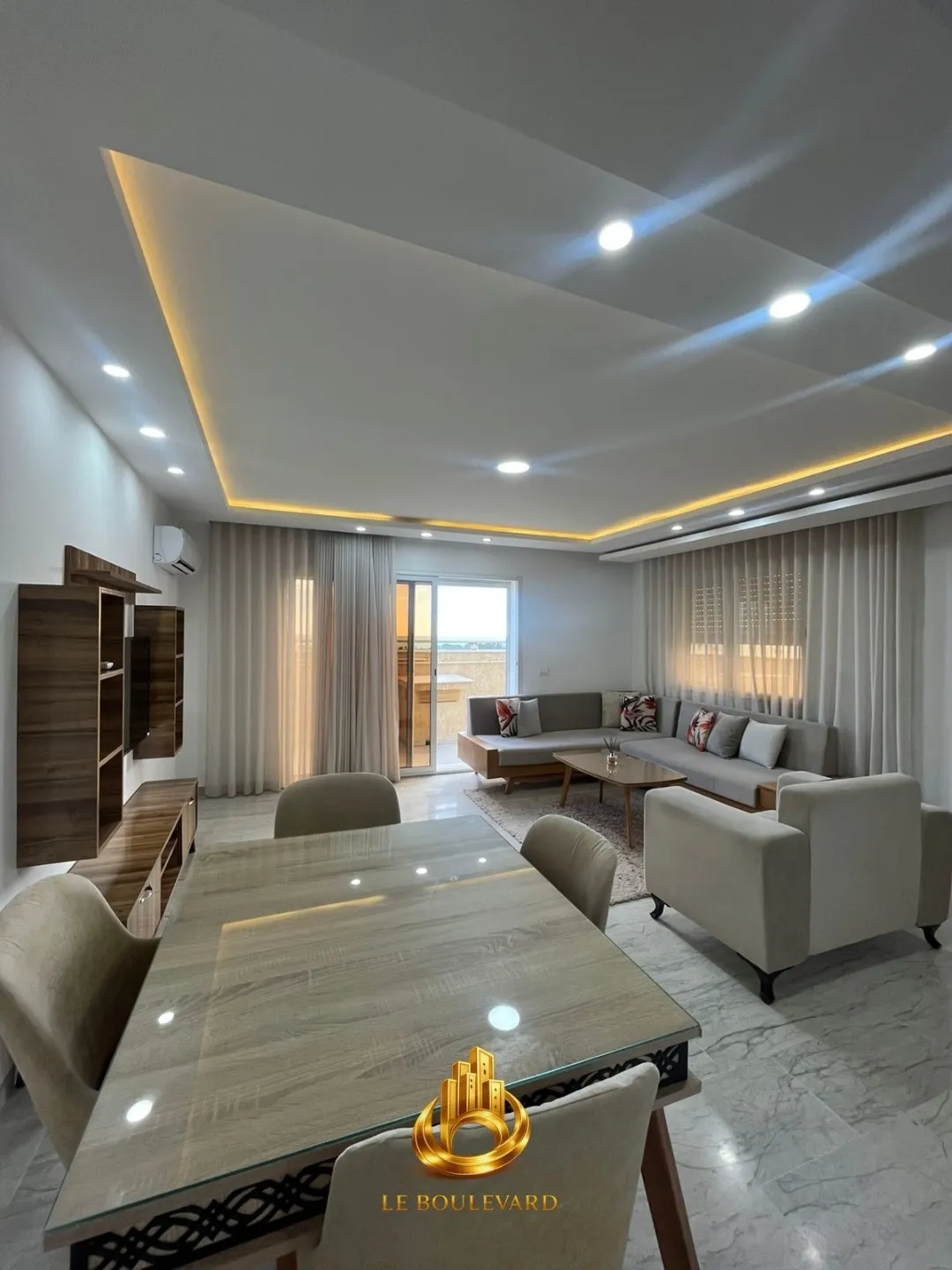 À Louer Penthouse S+2 vue sur mer, situé dans une résidence bien sécurisée à Hammamet Nord