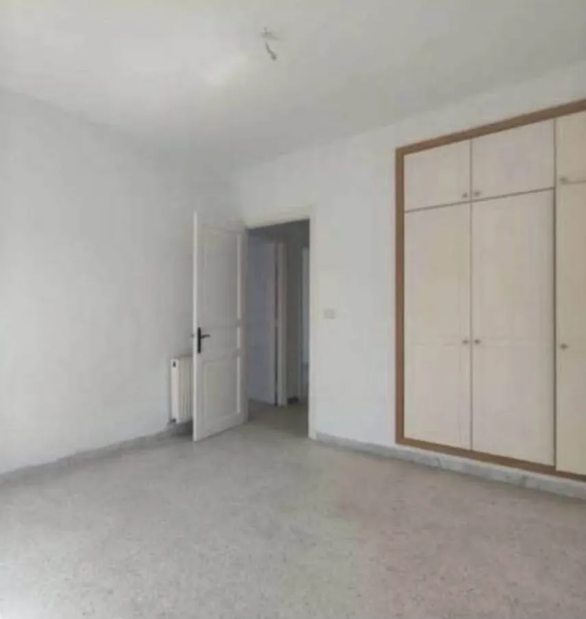 Location S2 vide Ă Riadh El Andalous