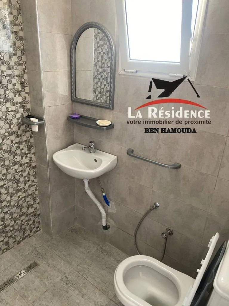 a louer  un studio meublé bien équipé et climatisé situé début de corniche ,Bizerte