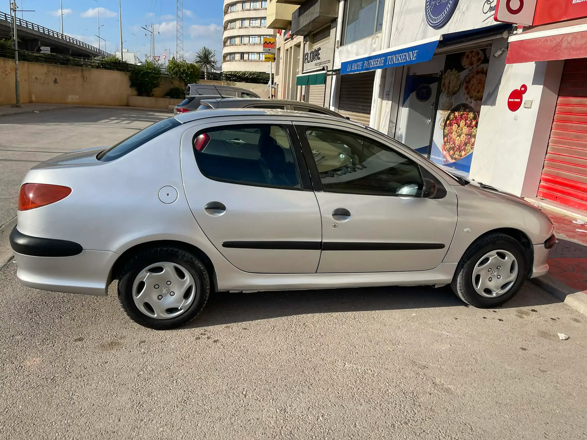 PEUGEOUT 206 