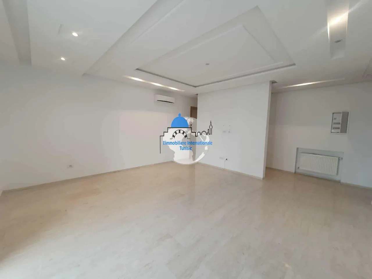 à louer S+2 avec place de parking à Sahloul 4