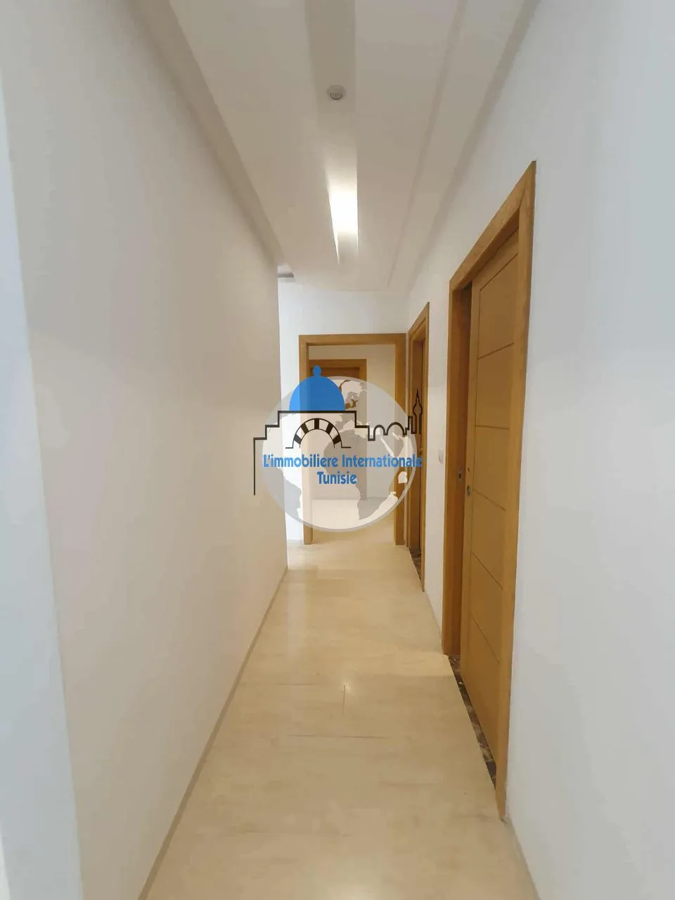 à louer S+2 avec place de parking à Sahloul 4