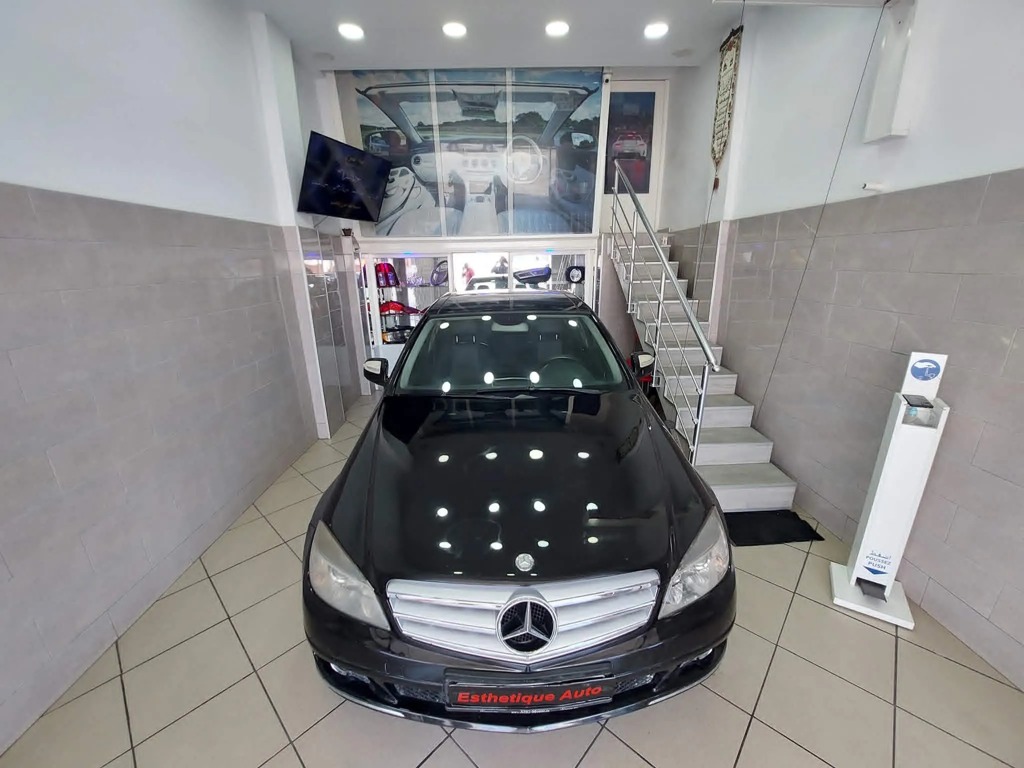 À vendre – Mercedes-Benz C180 Compresser -Tel 98479647