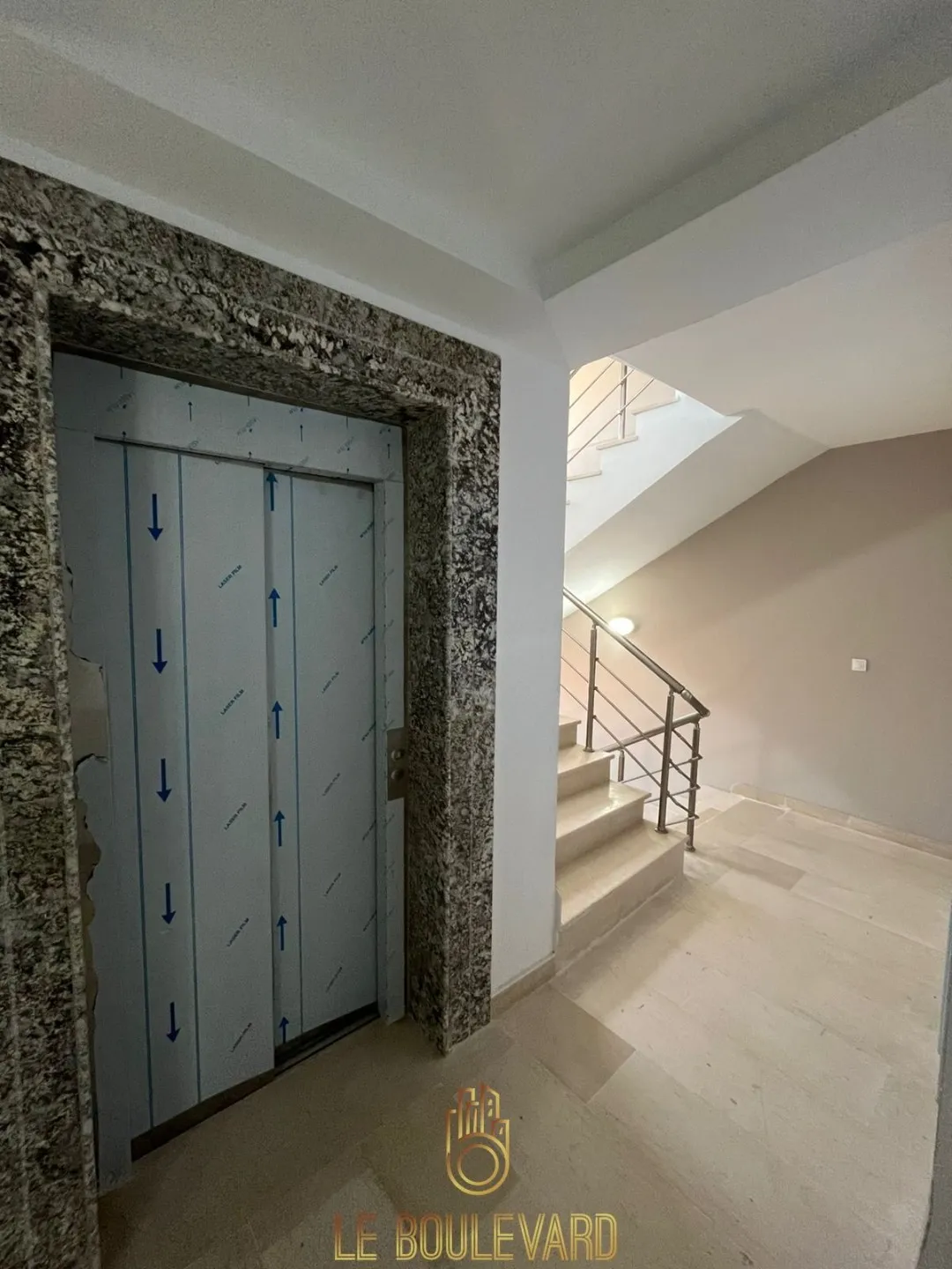 A louer des bureaux à Korba 