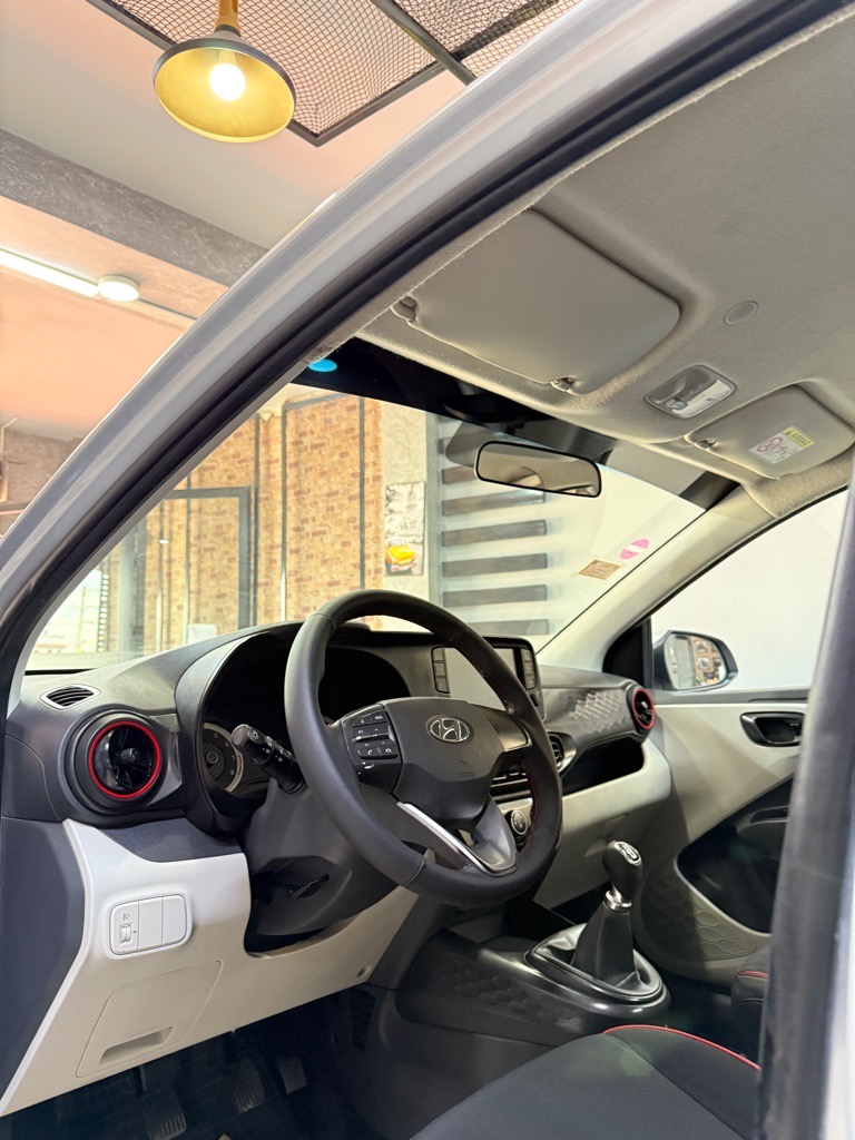 Hyundai Grand i 10 sedan