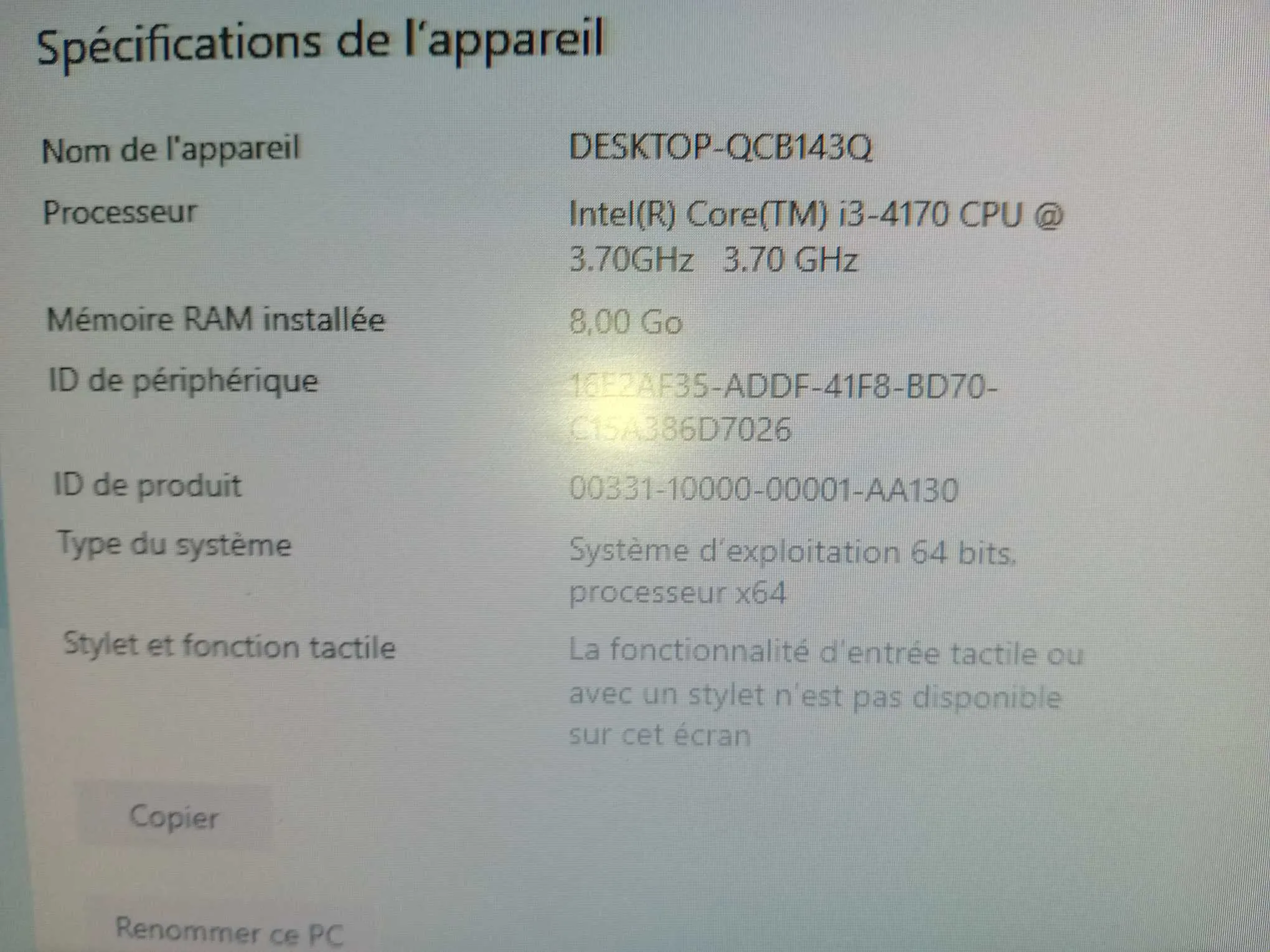 A vendre un ordinateur de Bureau ram: 8 Go, avec écran Samsung 23 pouces en bon état