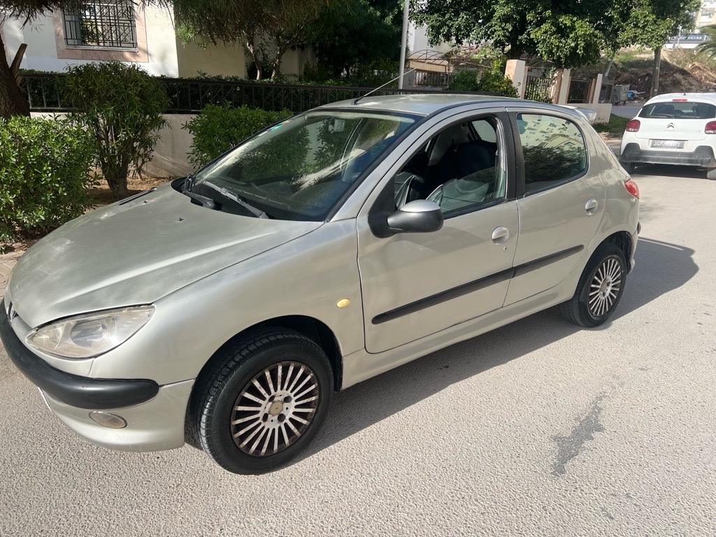 Peugeot tout option première main d'origine