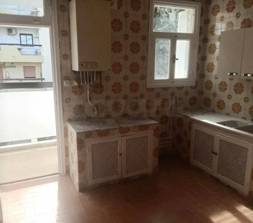 Location S3 vide à El Manar 2