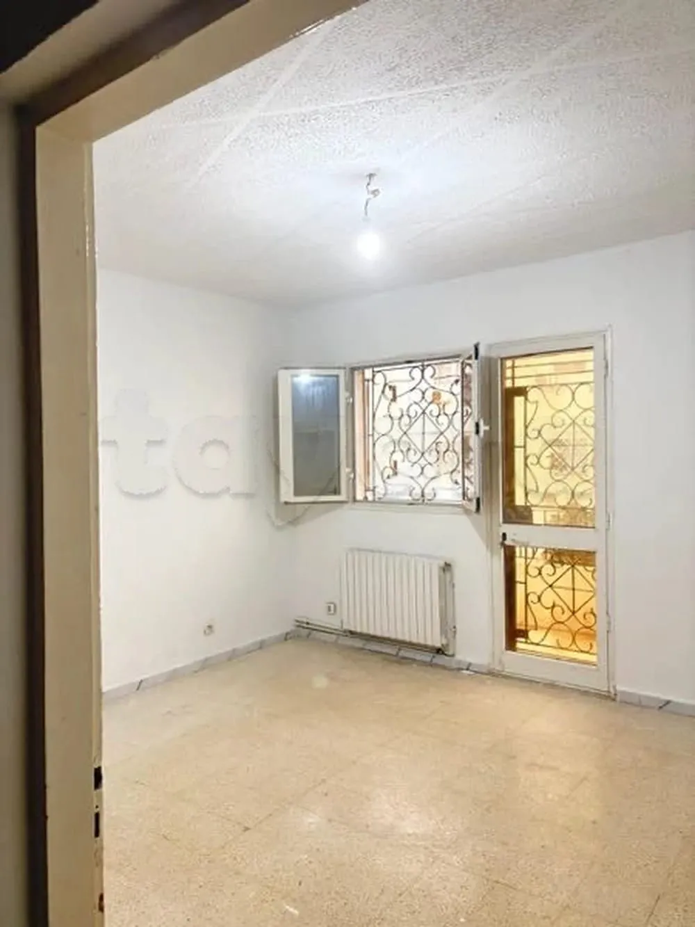 un spacieux appartement s+3 au 1er étage a louer a cité olympique en face de l’école primaire mongi slim