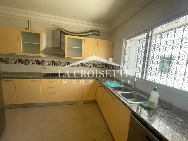 Villa s4 avec piscine à La Marsa MVL1732